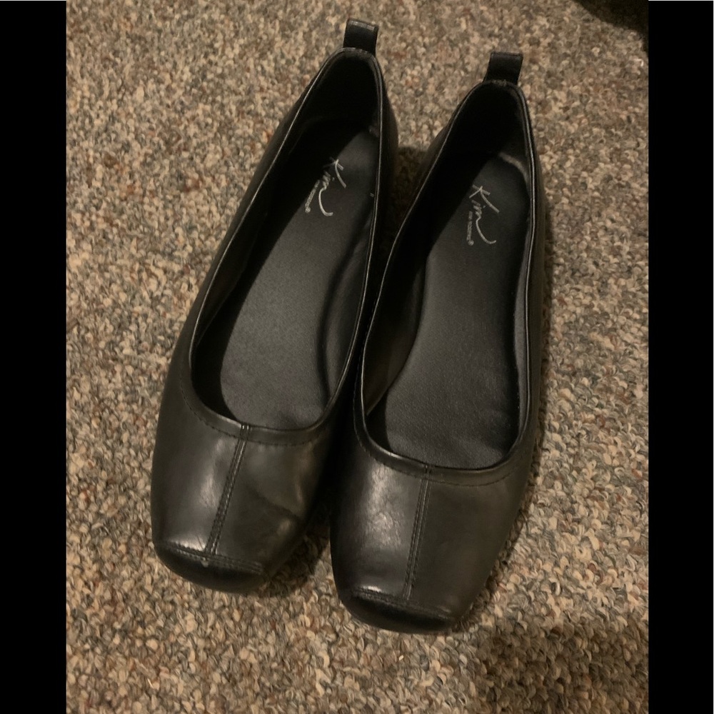 Kim Rogers Black Flat Dress Shoes